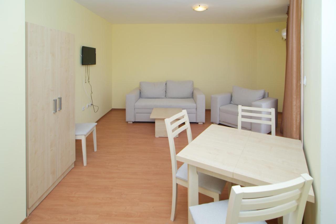 Anixi 3* Obzor