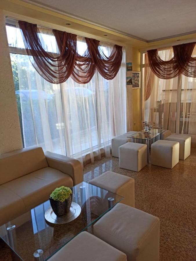 Aparthotel Anixi Obzor
