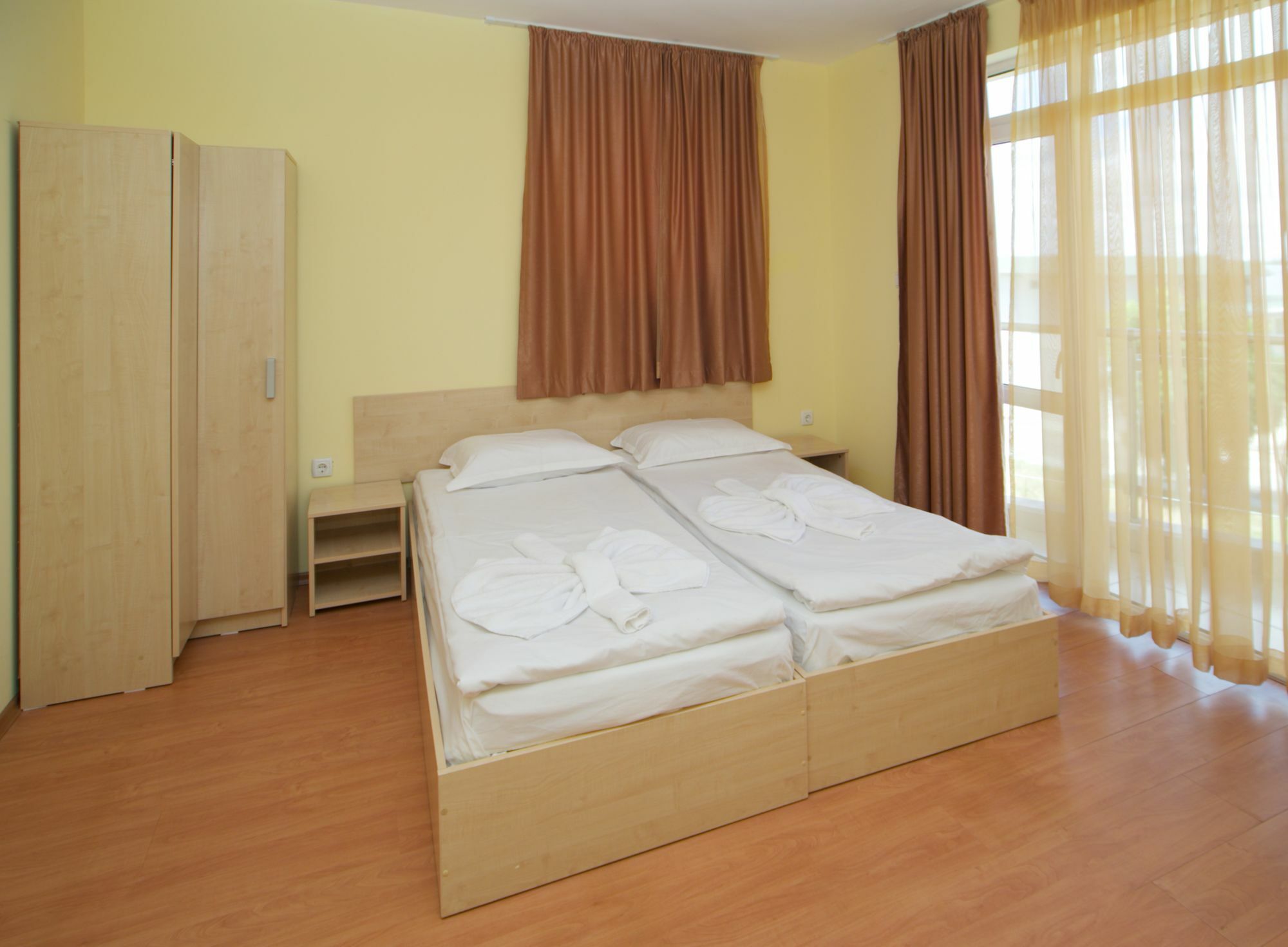 Anixi Aparthotel